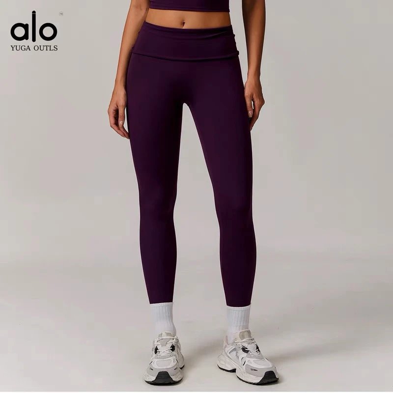 Alo Yoga Outls High-Waisted Fold-Over Shorts Black - 22