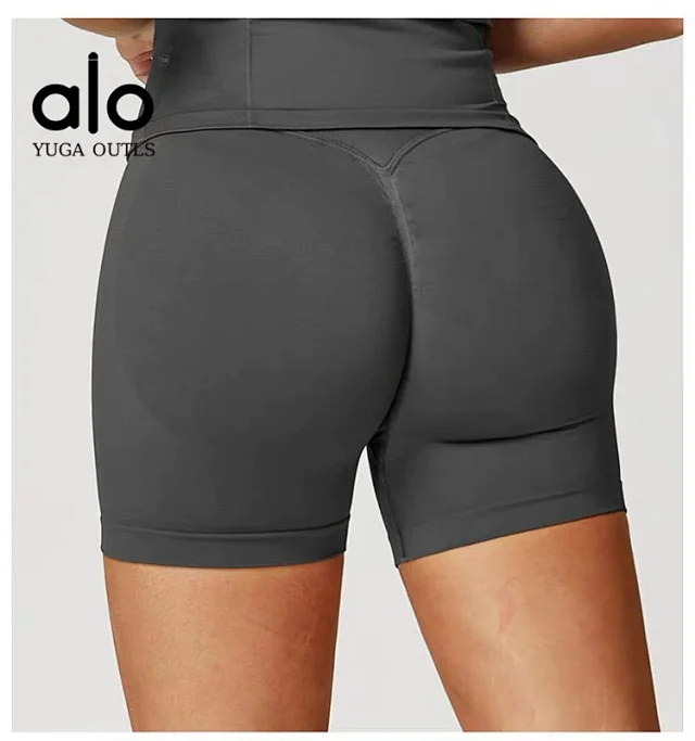 Alo Shorts High-Waisted Seamless Biker product detail image 32