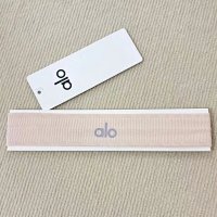 Apricot color