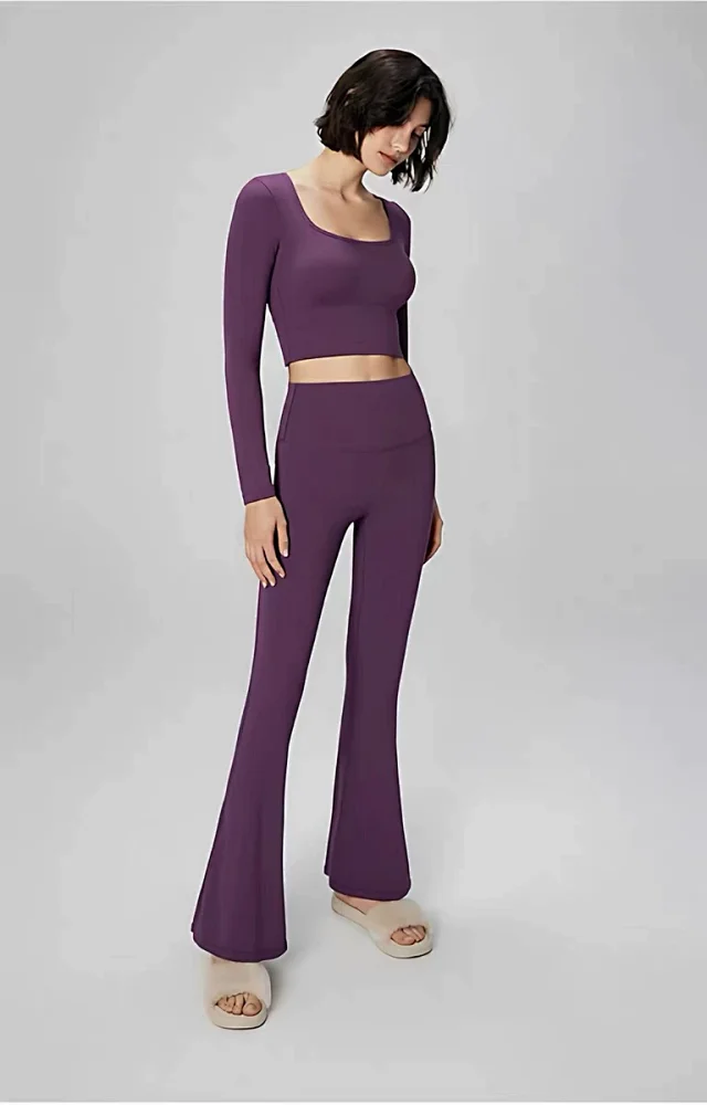 Alo Yoga Shirts Women's long-sleeve cropped athletic top with built-in bra product detail image 22