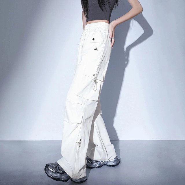 Alo Pants: seller detail photo 6