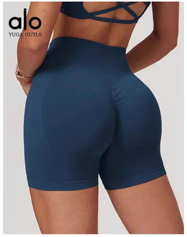 Alo Shorts High-Waisted Seamless Biker product detail image 38