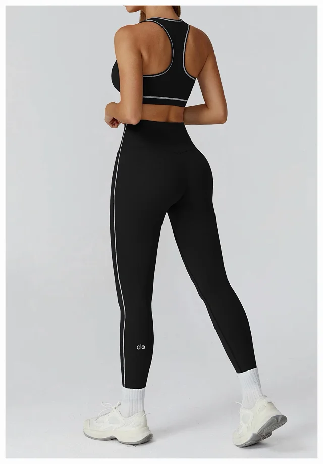 alo Underwear Racerback Contrast-Trim Sports Bra product detail image 41
