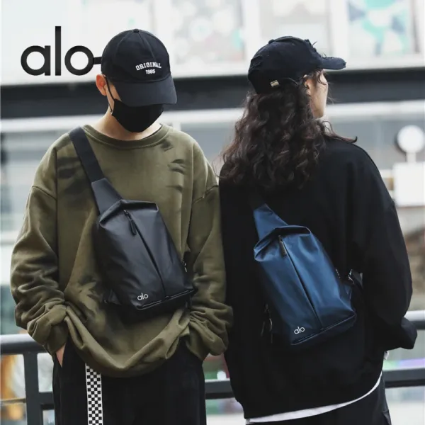Alo Yoga Urban Sling Bag Black Crossbody Bag - 4