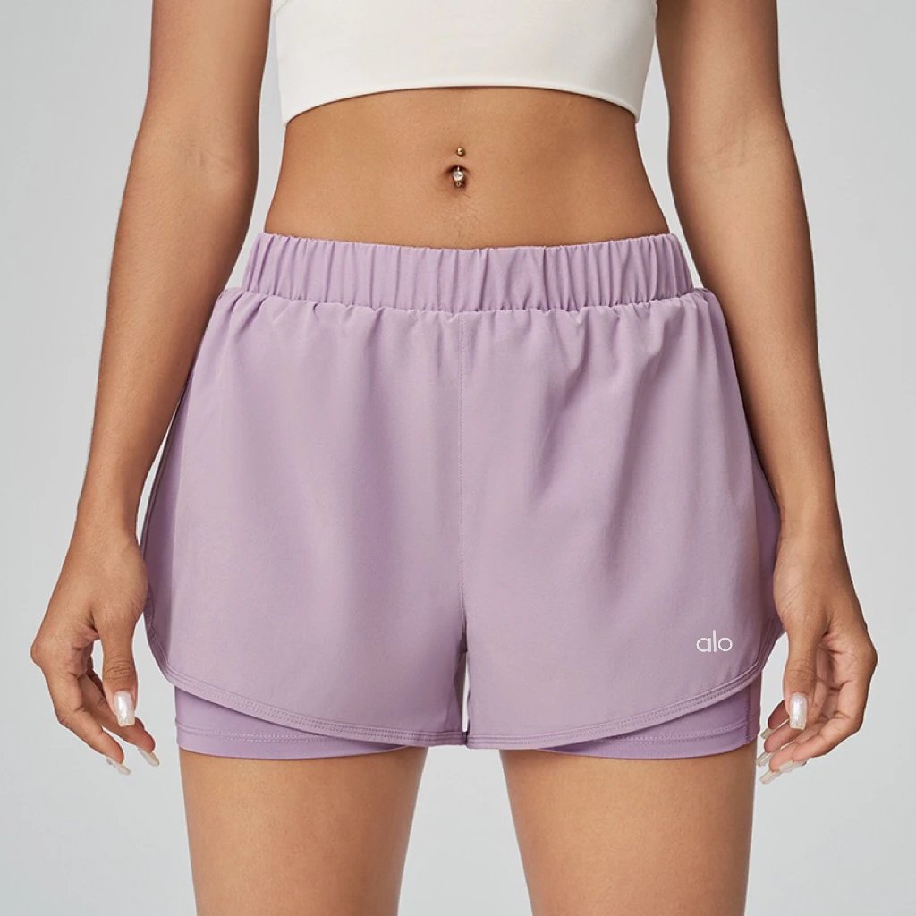 Alo Shorts Women's 2-in-1 running with inner liner image 2