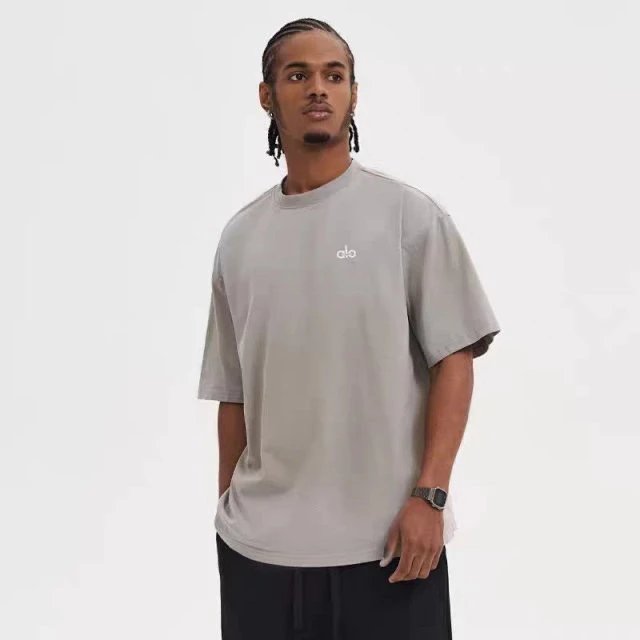 Alo T-Shirts Oversized washed crew-neck T-shirt image 3