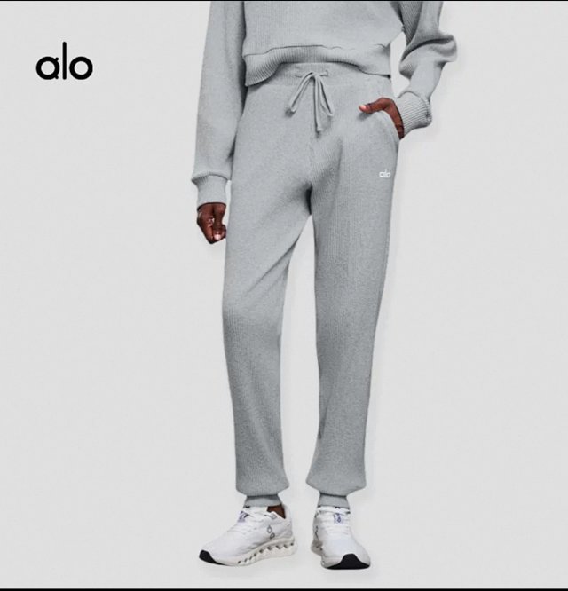 Alo Pants: seller detail photo 1