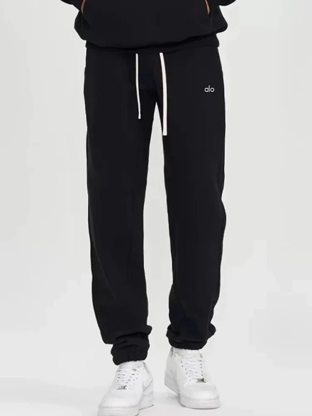 Alo Yoga Crewneck sweatshirt and drawstring jogger pants product detail image 11
