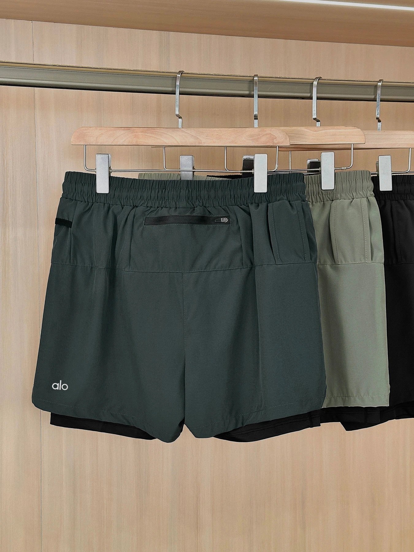 Alo Shorts Double-Layer Athletic image 3