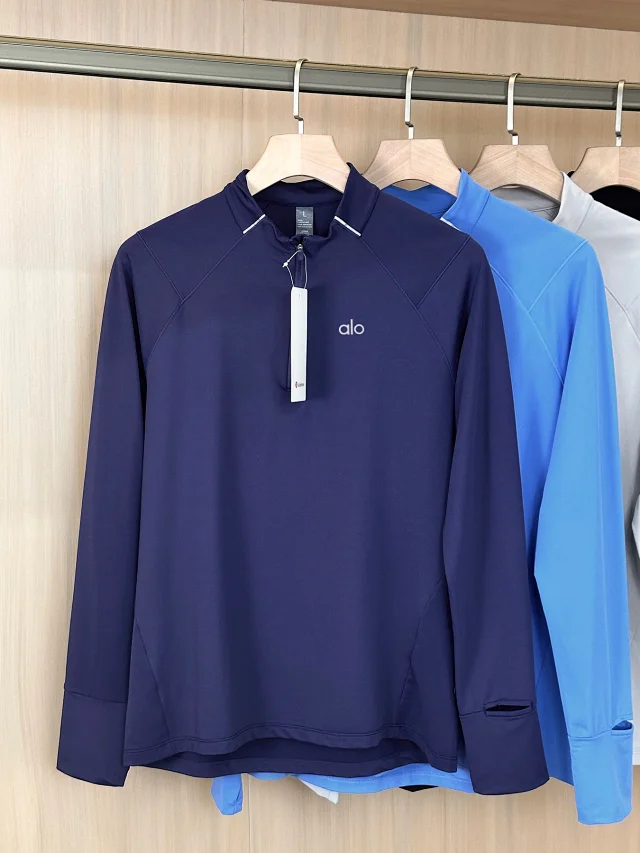 Alo Yoga T-Shirts Long-Sleeve Half-Zip Performance Top product detail image 5