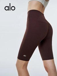 Alo Short — seller photo 2