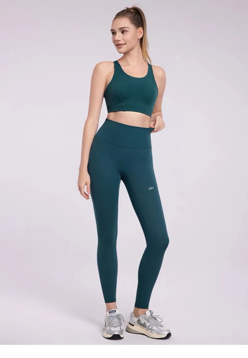 Design COLOUR Cross-Back Sports Bra Black Activewear - 19