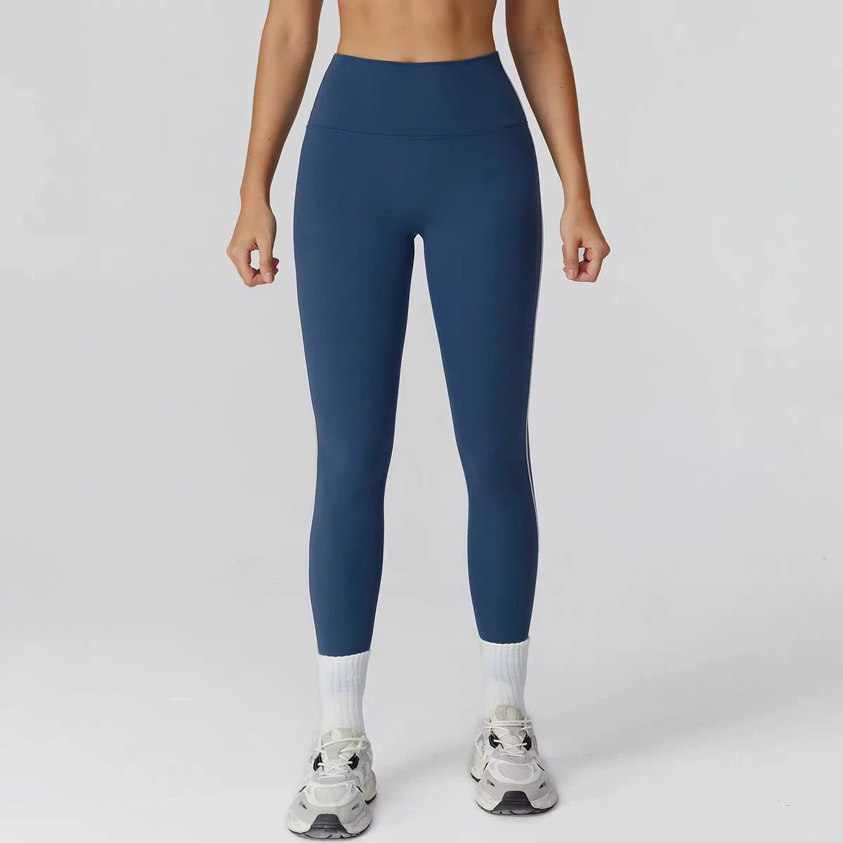 Alo Trousers High-waisted ankle-length leggings with contrast side piping image 9