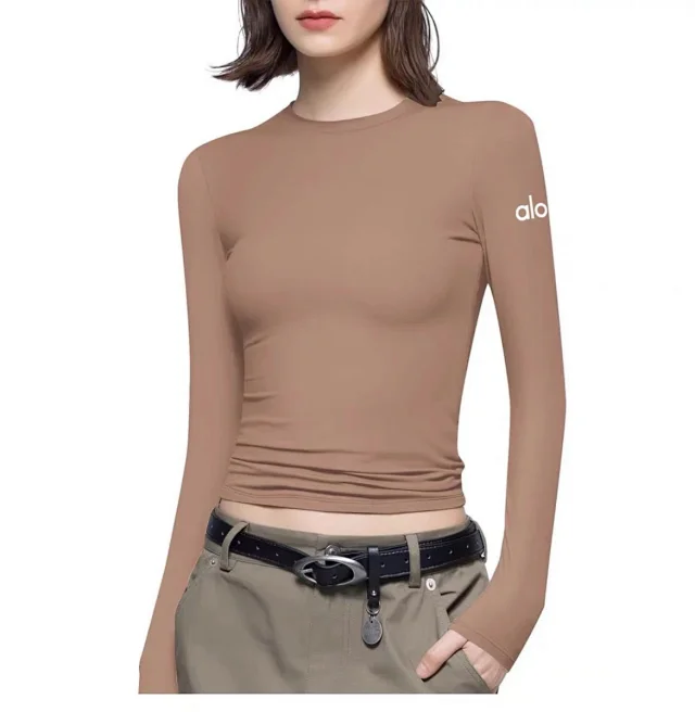 Alo Yoga T-Shirts Women's fitted long-sleeve crewneck cropped top product detail image 11