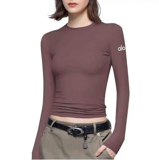Alo Yoga T-Shirts Women's fitted long-sleeve crewneck cropped top product detail image 12