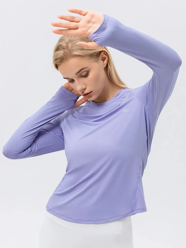 Alo Yoga Shirts Long-Sleeve Thumbhole Shirt with Curved Hem product detail image 3