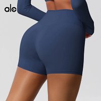 Alo Short — seller photo 6
