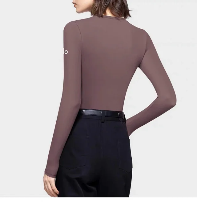 Alo Yoga T-Shirts Women's fitted long-sleeve crewneck cropped top product detail image 19