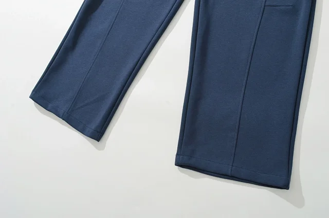 Alo Trousers Wide-Leg Drawstring Sweatpants product detail image 16