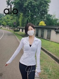 Alo Coat — seller photo 3