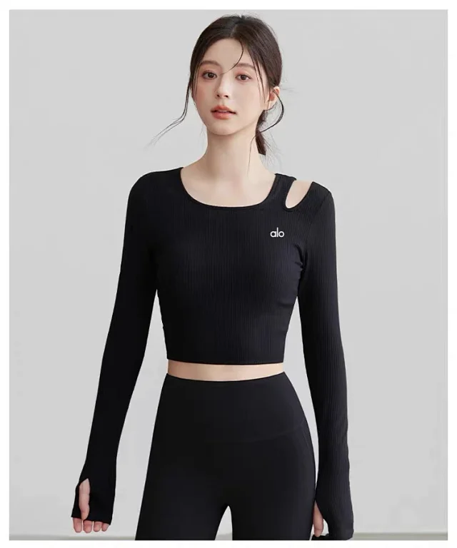 Alo Shirts Ribbed cropped long-sleeve shirt with shoulder cutout and thumbholes product detail image 20