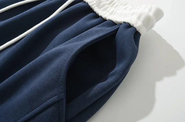 Alo Trousers Wide-Leg Drawstring Sweatpants product detail image 14