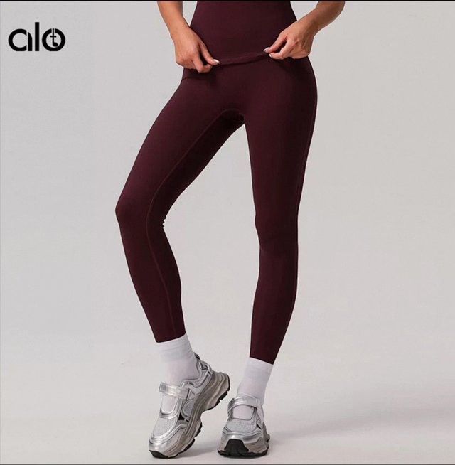 Alo Pants: seller detail photo 3