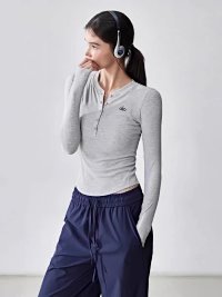 Alo Long Tee — seller photo 3