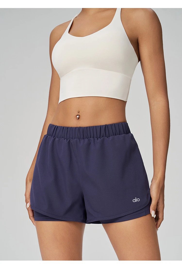 Alo Shorts Women's 2-in-1 running with inner liner image 10