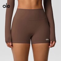 Alo Short — seller photo 3