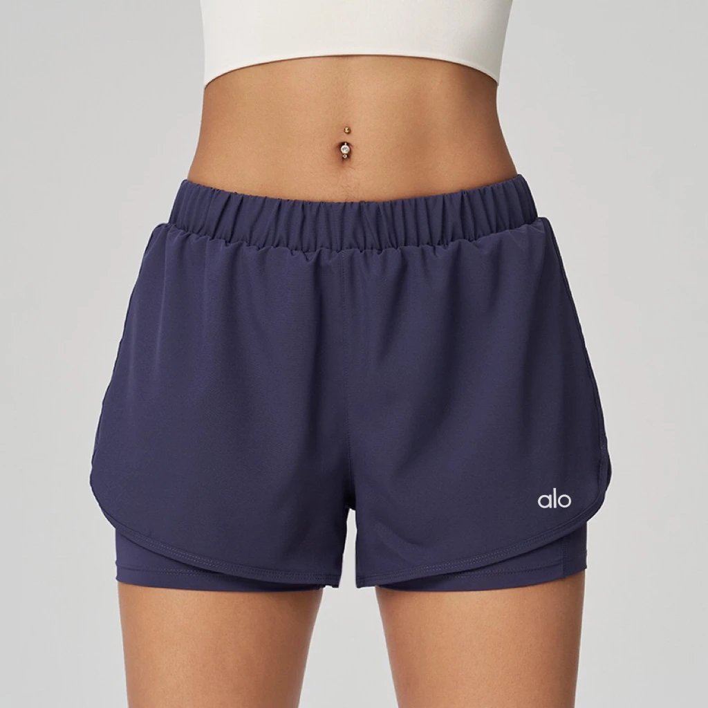Alo Shorts Women's 2-in-1 running with inner liner image 3