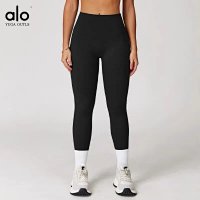 Subtle shade – tight-fitting trousers