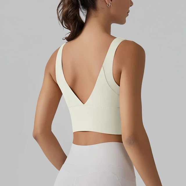 Alo Yoga Underwear Longline Scoop-Neck Sports Bra product detail image 17