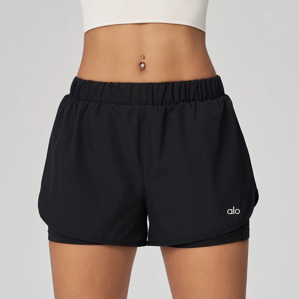 Alo Shorts Women's 2-in-1 running with inner liner image 6
