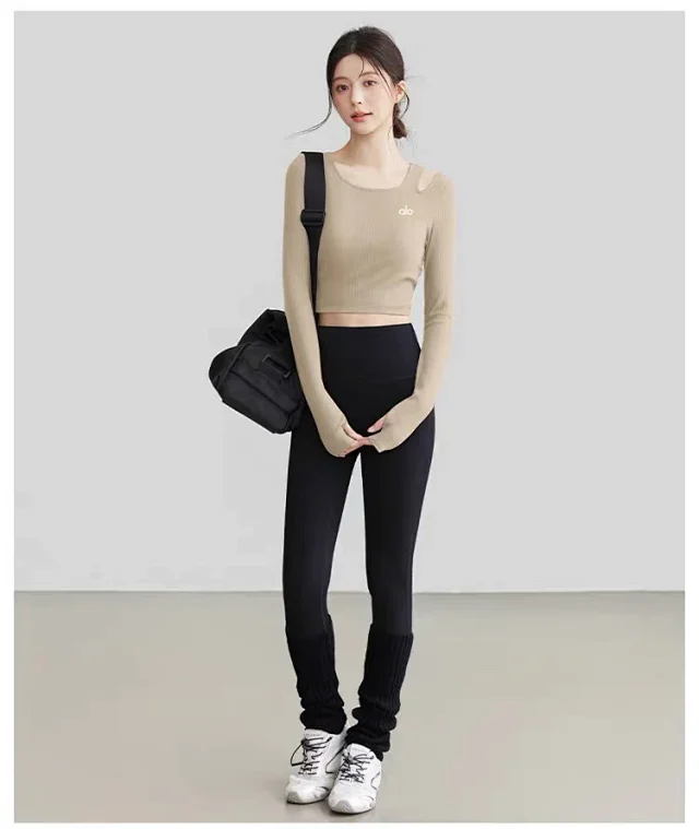 Alo Shirts Ribbed cropped long-sleeve shirt with shoulder cutout and thumbholes product detail image 22