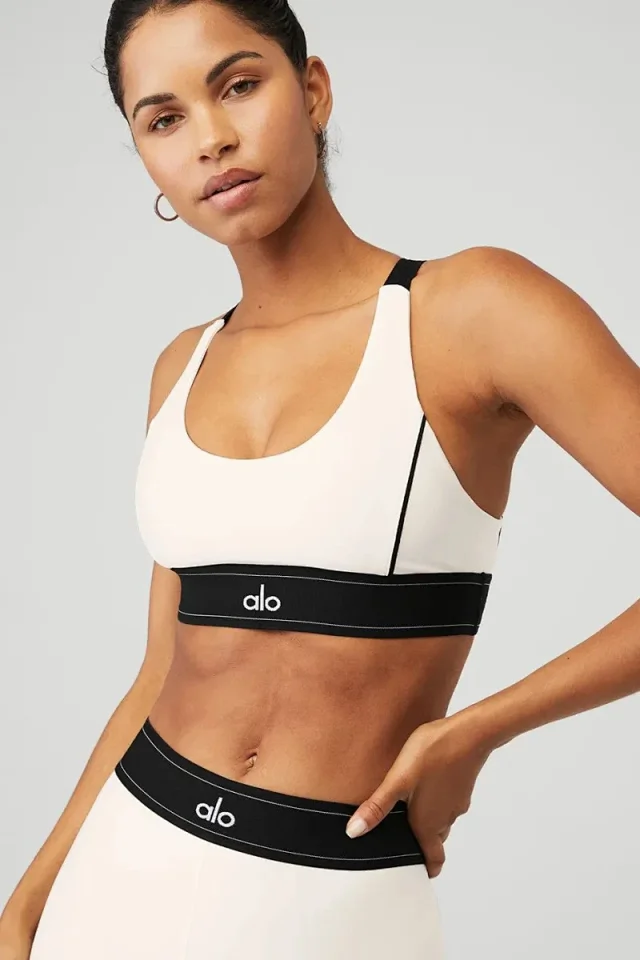 Alo Yoga Matching Sets Sports Bra and Leggings Set with Contrast Piping product detail image 32