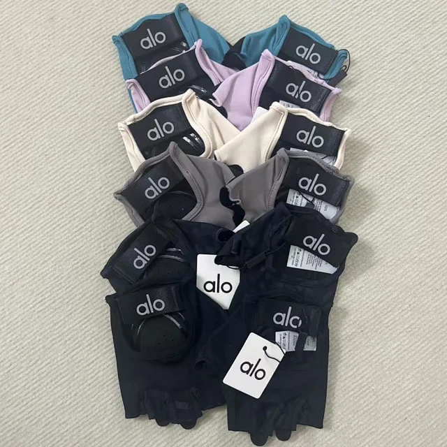 Alo Gloves Half-Finger Yoga product detail image 13