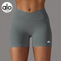 Alo Short — seller photo 9