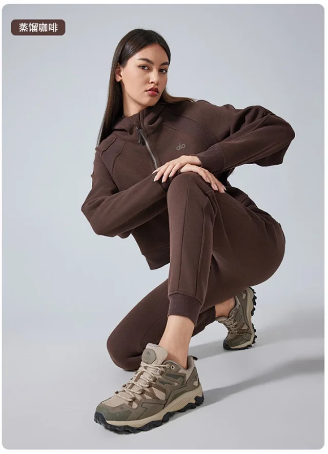Alo Yoga Hoodies & Sweatshirts Quarter-Zip Pullover Hoodie with Kangaroo Pocket product detail image 30