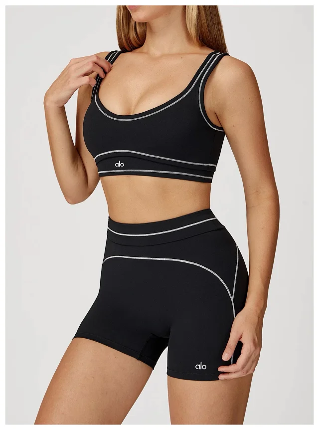 Alo Underwear Scoop-Neck Contrast-Trim Sports Bra product detail image 42