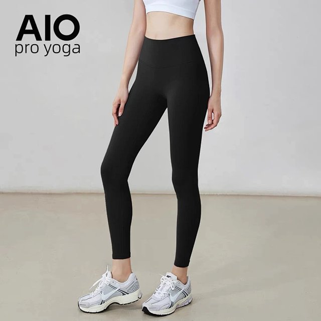 Alo Pants: seller detail photo 9