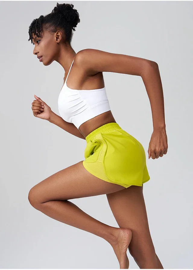 Alo Yoga Shorts Women's running with mesh liner and side pockets product detail image 11