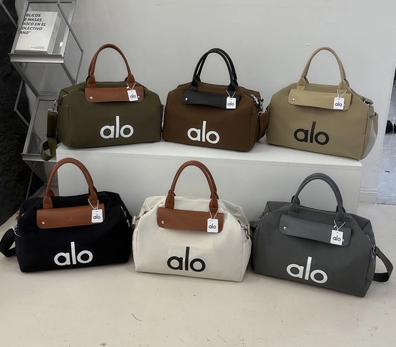 Travel bag from Aloyoga