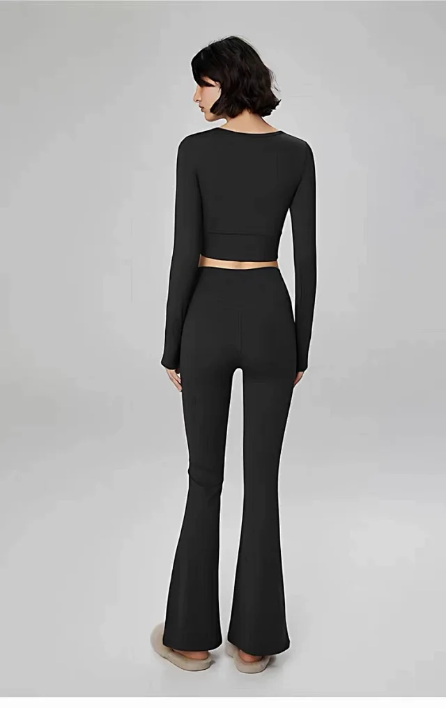 Alo Yoga Shirts Women's long-sleeve cropped athletic top with built-in bra product detail image 28
