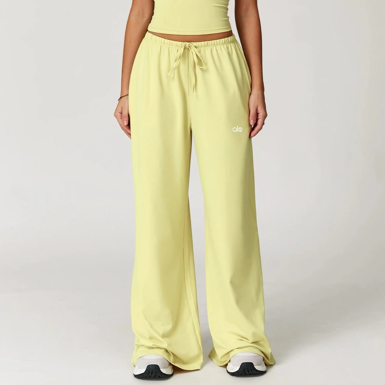 alo Trousers Wide-Leg Drawstring image 10