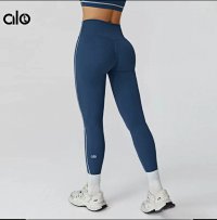 Alo Pants — seller photo 4