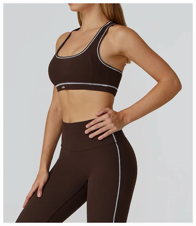 alo Underwear Racerback Contrast-Trim Sports Bra product detail image 25