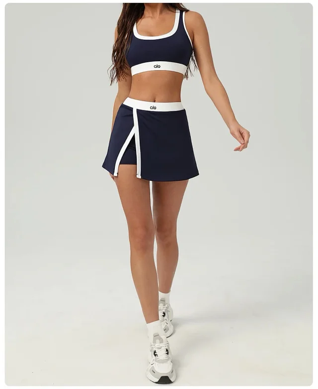 Alo Yoga Underwear Contrast-Trim Sports Bra product detail image 25