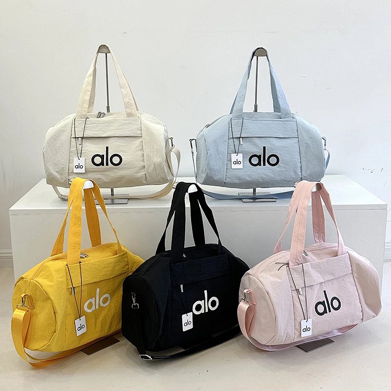 Travel bag from Aloyoga
