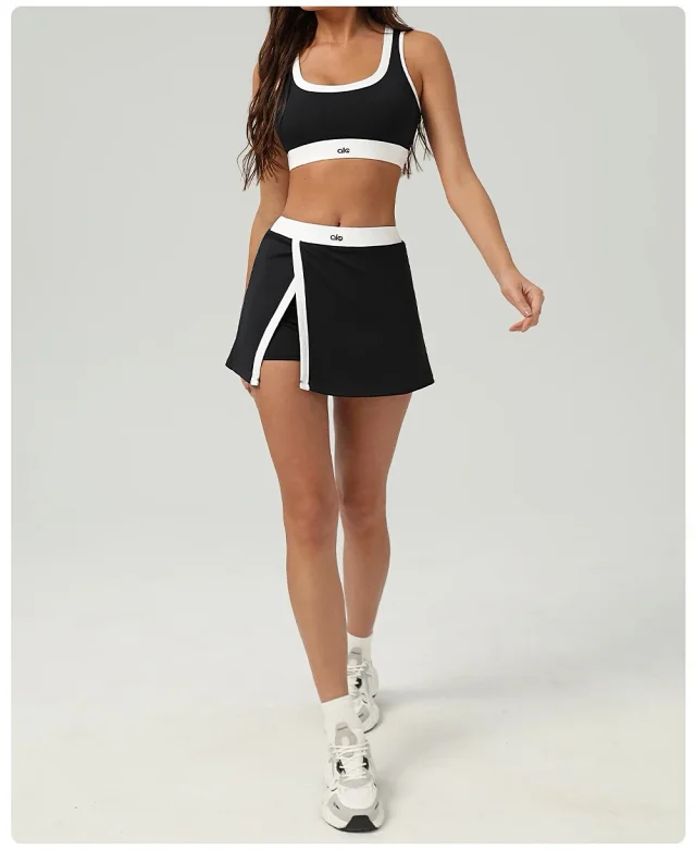 Alo Yoga Underwear Contrast-Trim Sports Bra product detail image 16